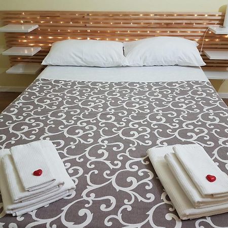 Rega Holiday House Napoli Bagian luar foto